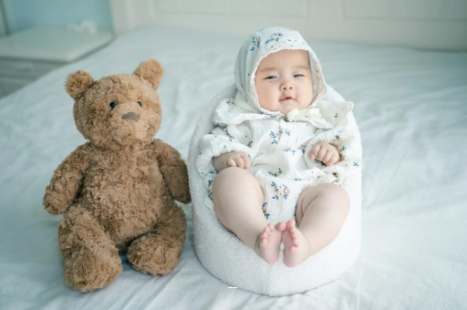 广州代怀供卵公司宝宝挠耳朵是怎么回事